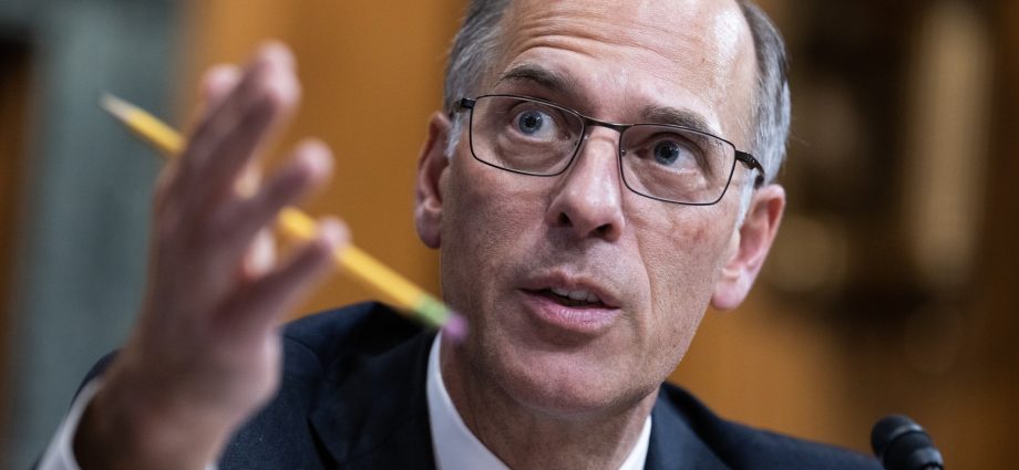 why-one-of-america’s-top-economic-forecasters-is-worried-about-a-recession