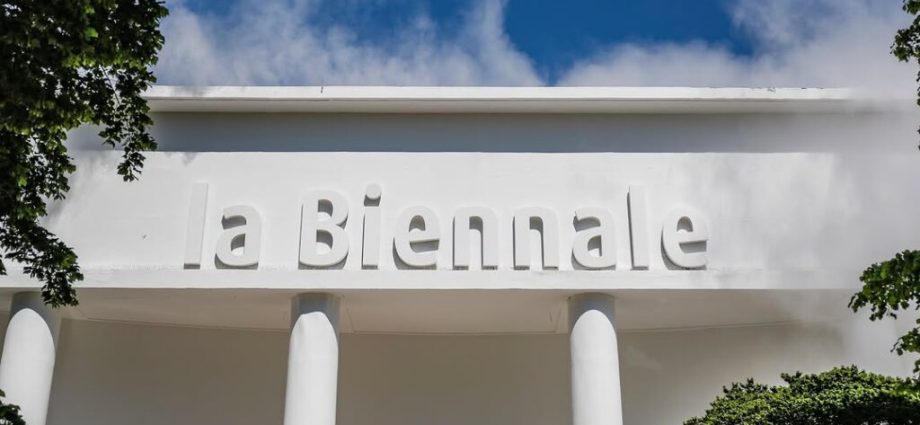 latvian-artists-launched-a-protest-campaign-against-russia’s-participation-in-the-venice-biennale