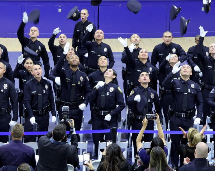 lapd-scrambles-to-find-enough-officers-to-police-the-olympics