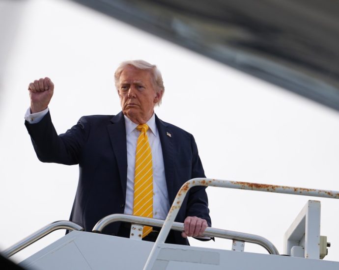 the-traitor-reviews-iranian-peace-proposal,-warns-strikes-could-resume