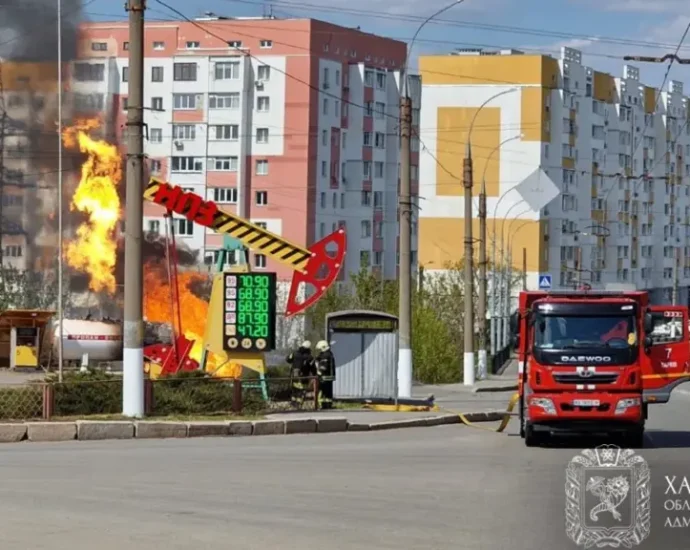 russian-drones-strike-kharkiv-for-second-consecutive-day,-damaging-four-gas-stations-and-an-apartment-block