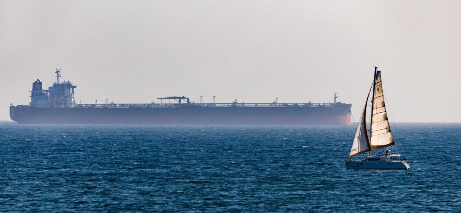 california-braces-for-uncertainty-as-last-shipment-of-persian-gulf-oil-arrives-in-long-beach