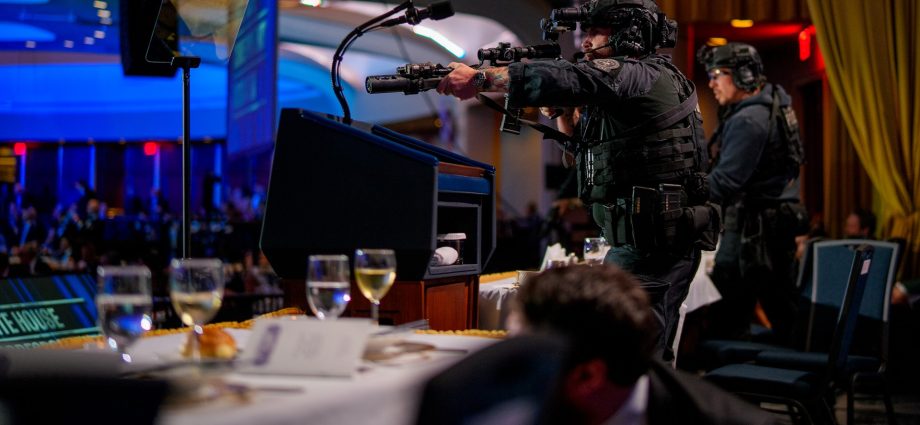 pirro-says-there’s-evidence-whcd-shooting-suspect-shot-at-secret-service-agent