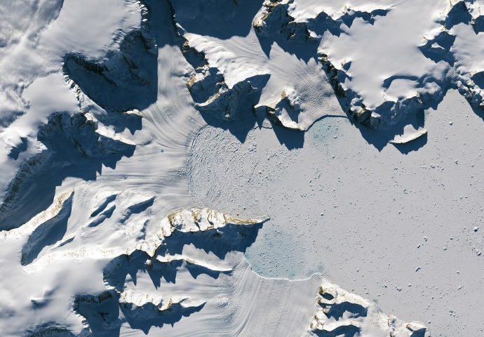 record-setting-retreat-of-hektoria-glacier