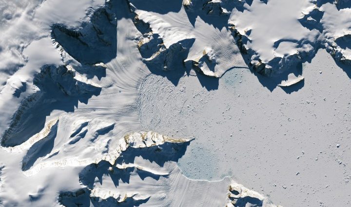 record-setting-retreat-of-hektoria-glacier