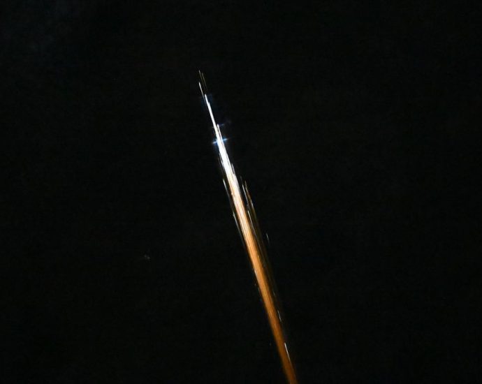 ‘It was quite a light show!’ NASA astronaut spies dramatic fireball from the International Space Station (photos)