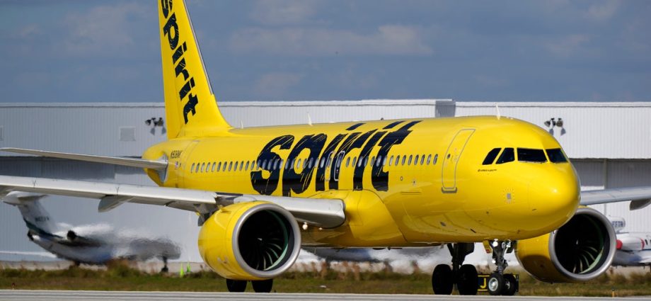 spirit-airlines-preparing-to-shutter-after-rescue-deal-falls-through:-reports