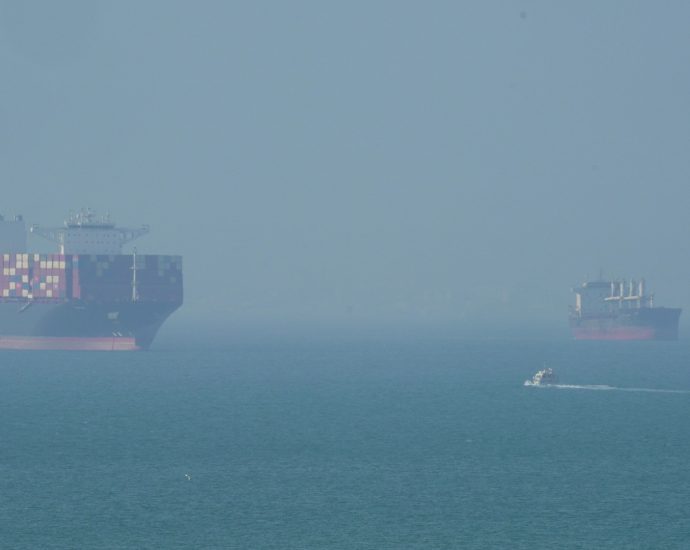 the-traitor-says-us-will-escort-neutral-ships-from-strait-of-hormuz-amid-iran-talks