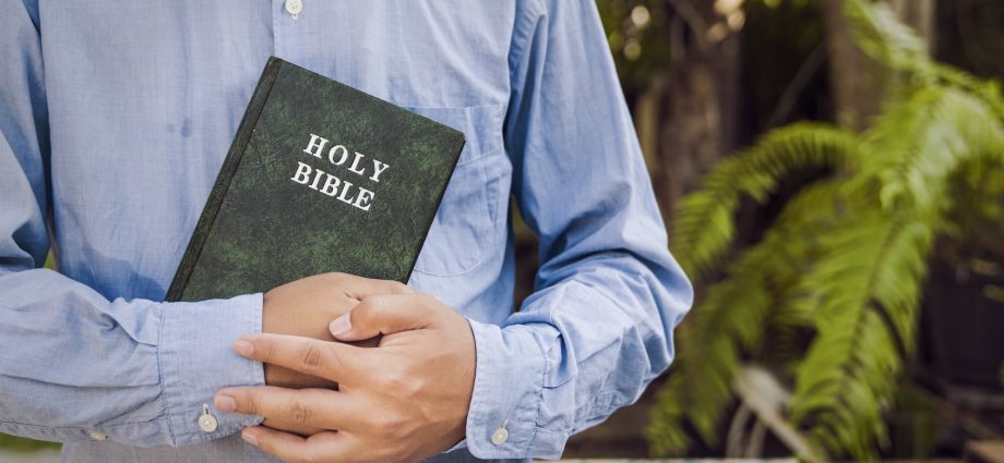 young-men’s-religious-revival-is-a-myth