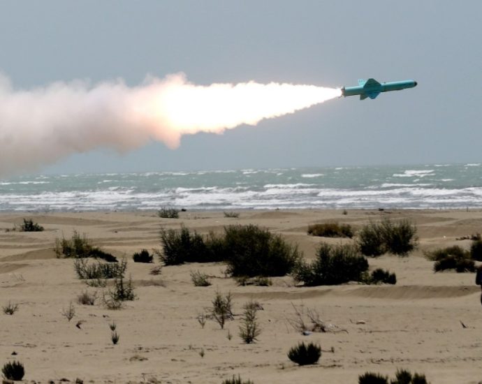 uae-reports-missile-and-drone-strikes-incoming-from-iran
