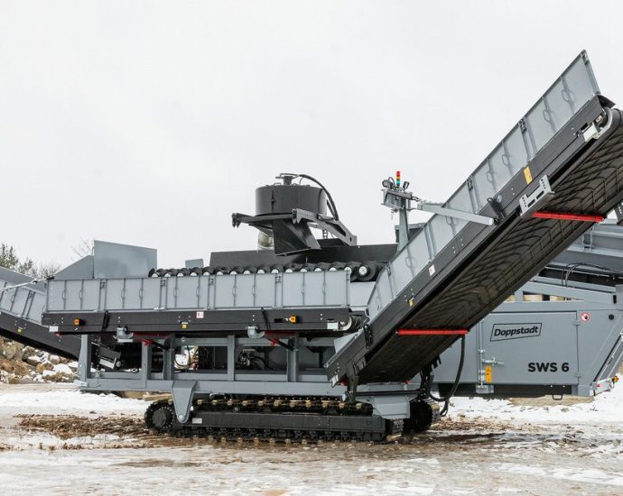 caterpillar’s-battery-electric-power-unit-makes-its-debut-in-doppstadt’s-spiral-shaft-separator