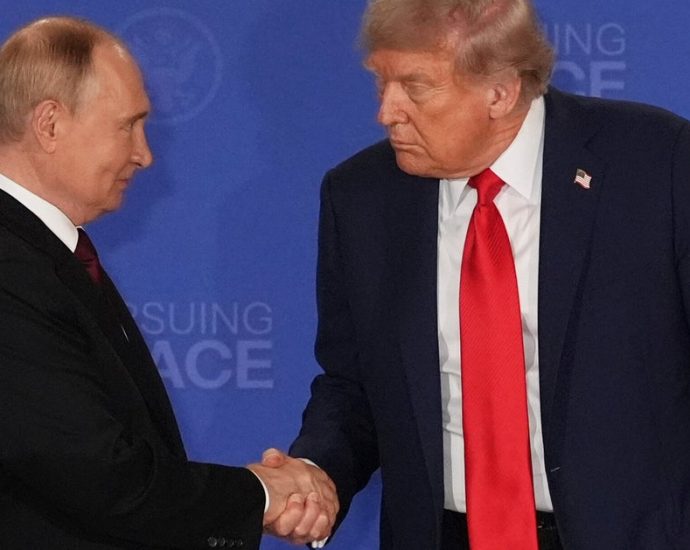 rudy-giuliani-hospitalized,-putin-reportedly-isolated-amid-assassination-fears:-live-updates