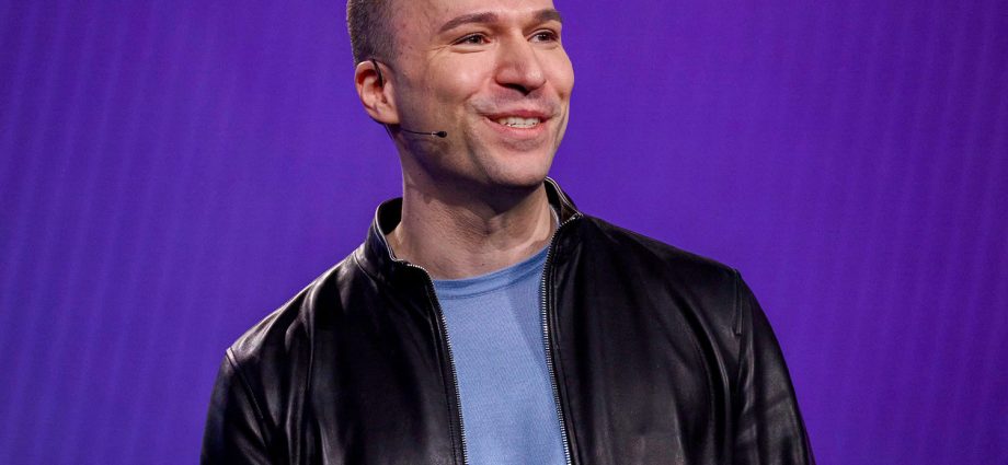 musk’s-lawyer-hammers-openai-co-founder-over-nearly-$30-billion-stake-in-organization