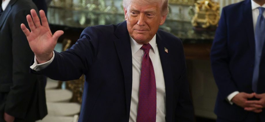 the-traitor-is-bleeding-his-2024-voters,-but-not-fast-enough-for-the-midterms