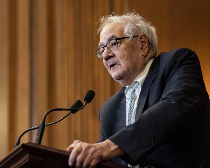 As former Rep. Barney Frank enters hospice, he has some blunt advice for his party
