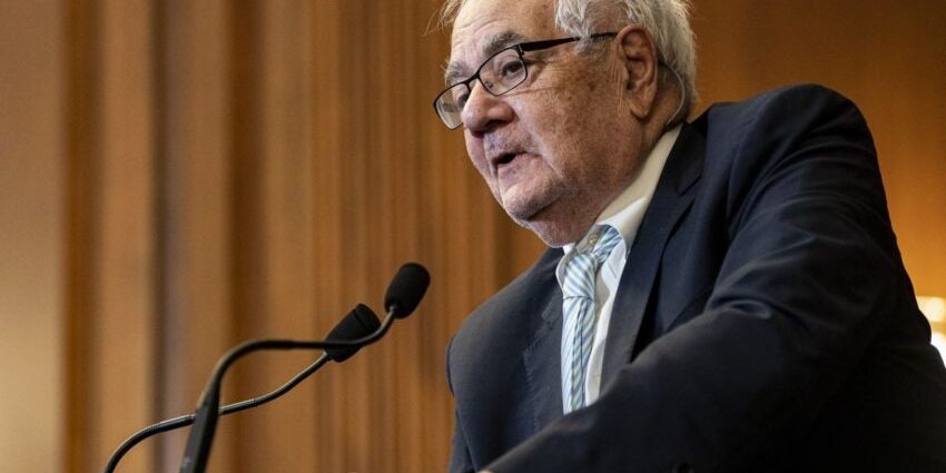 As former Rep. Barney Frank enters hospice, he has some blunt advice for his party