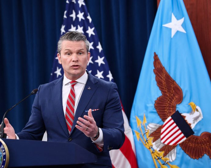us-iran-ceasefire-holds-despite-hormuz-standoff:-pentagon-chief-hegseth