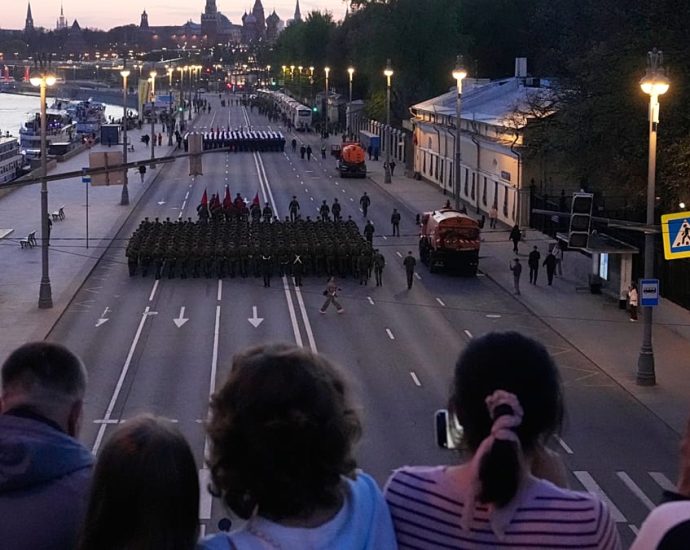 russian-soldiers-rehearse-victory-day-parade-amid-fears-of-ukrainian-attacks