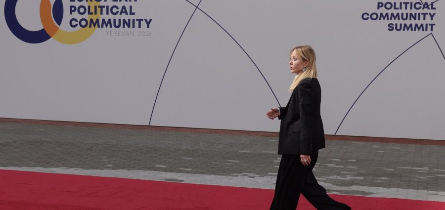 italy’s-meloni-denounces-deepfake-photo-as-a-political-attack