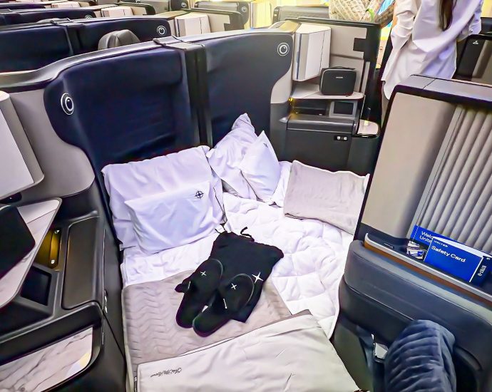 how-united-airlines’-new-polaris-studio-suites-differ-from-american’s-flagship-suite-preferred