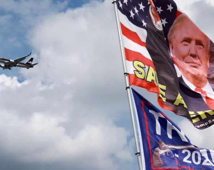several-airports-are-named-after-presidents,-but-the-traitor’s-is-a-little-different