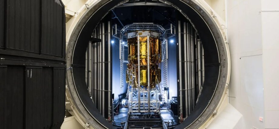 Moon lander preps for the lunar surface | Space photo of the day for May 6, 2026