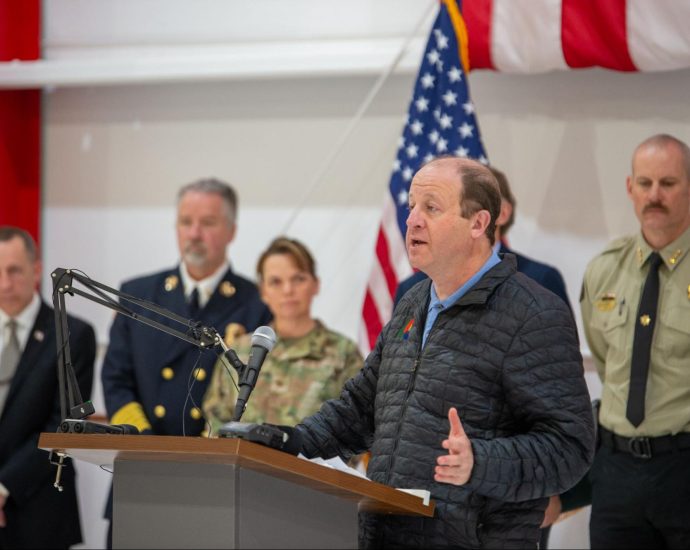 colorado-warns-of-severe-fire-risk-in-southwestern-states-it-may-be-difficult-to-share-resources.