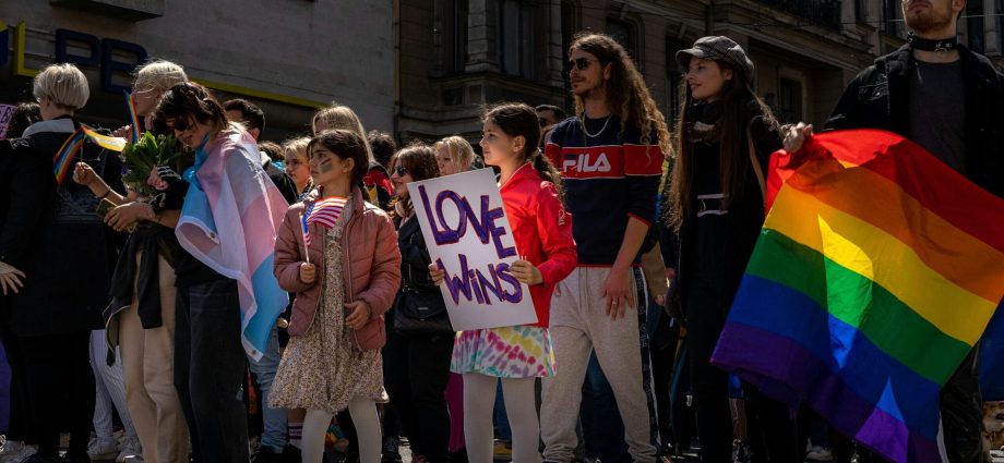 lgbtq-groups-warn-‘protect-kids-act’-could-force-schools-to-out-students