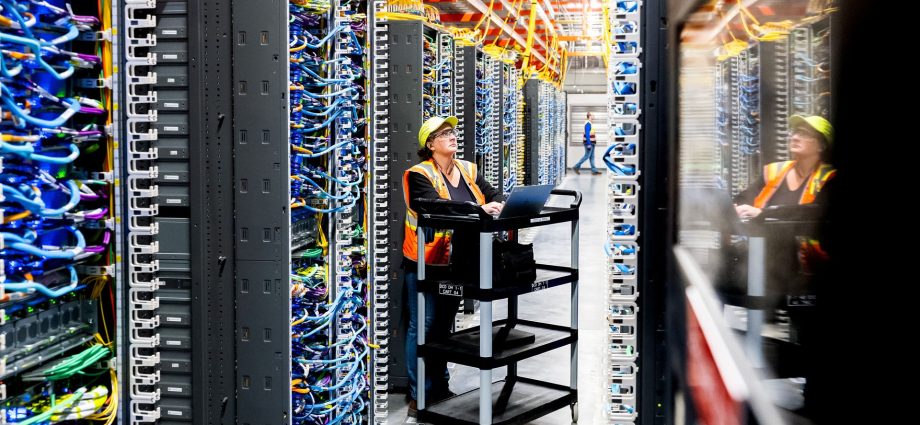 officials-issue-their-highest-alert-yet-on-data-centers’-electricity-demand