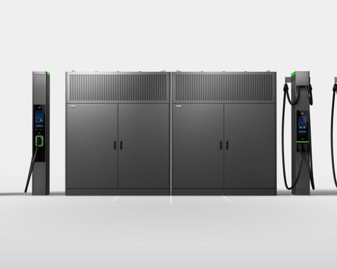 abb’s-new-om-x-series-ev-charging-system-handles-the-most-demanding-megawatt-scale-use-cases