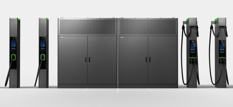 abb’s-new-om-x-series-ev-charging-system-handles-the-most-demanding-megawatt-scale-use-cases
