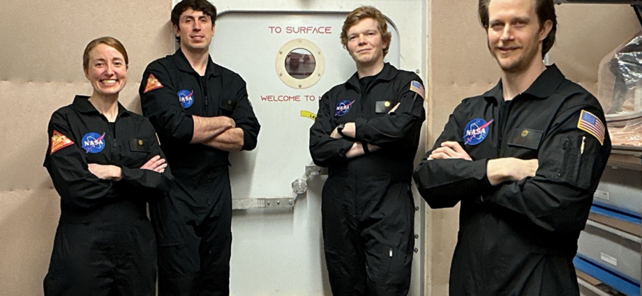 nasa’s-simulated-mars-mission-marks-200-days-inside-habitat