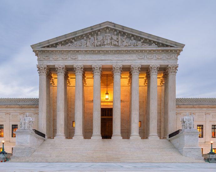 the-supreme-court’s-use-of-emergency-orders-is-on-the-rise.-why?-justices-don’t-say