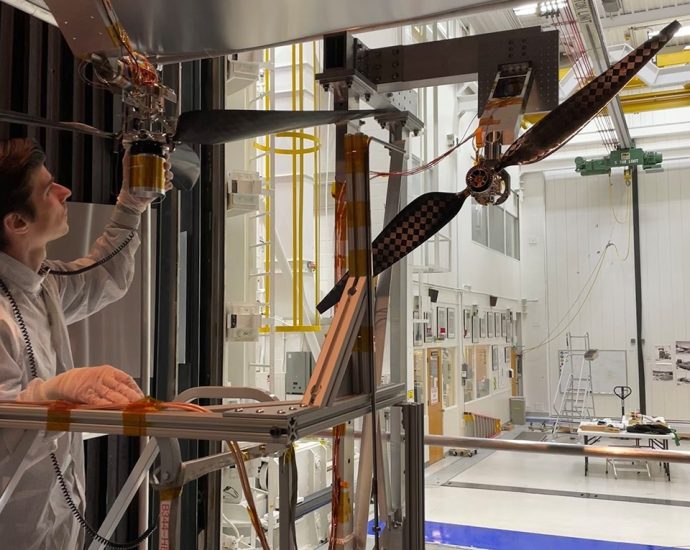 nasa’s-next-gen-mars-helicopter-rotors-are-moving-fast