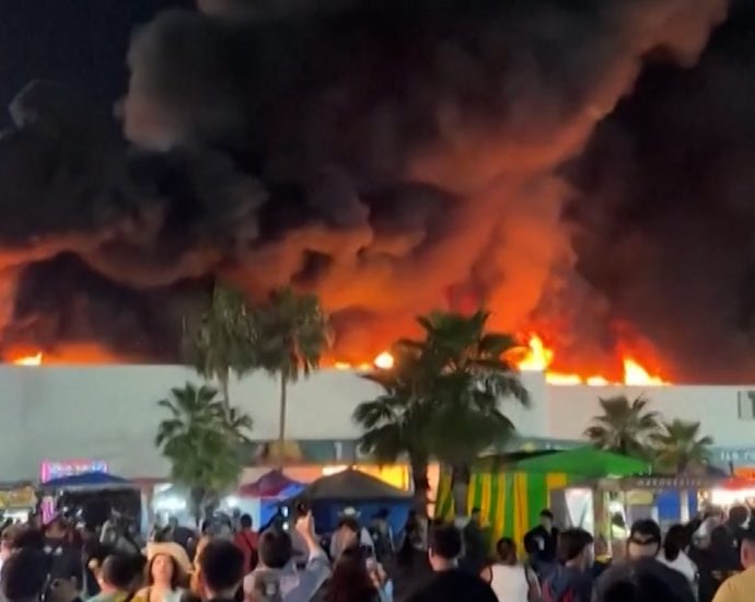 mexico-state-fair-fire-leaves-at-least-five-dead