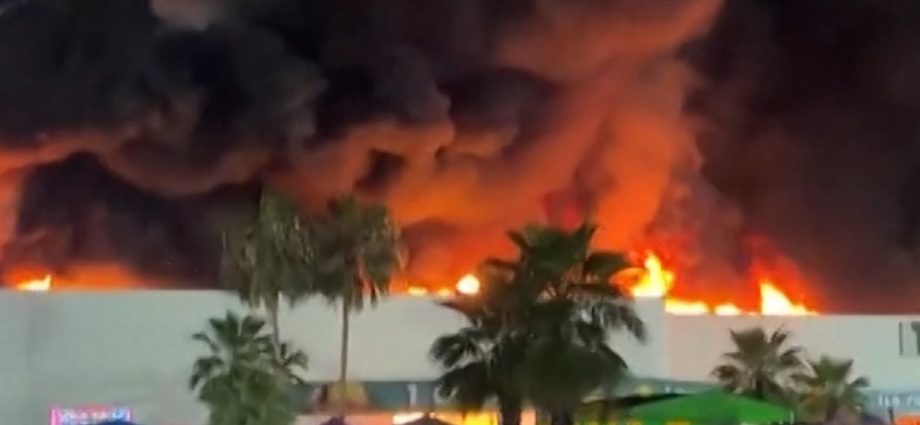 mexico-state-fair-fire-leaves-at-least-five-dead