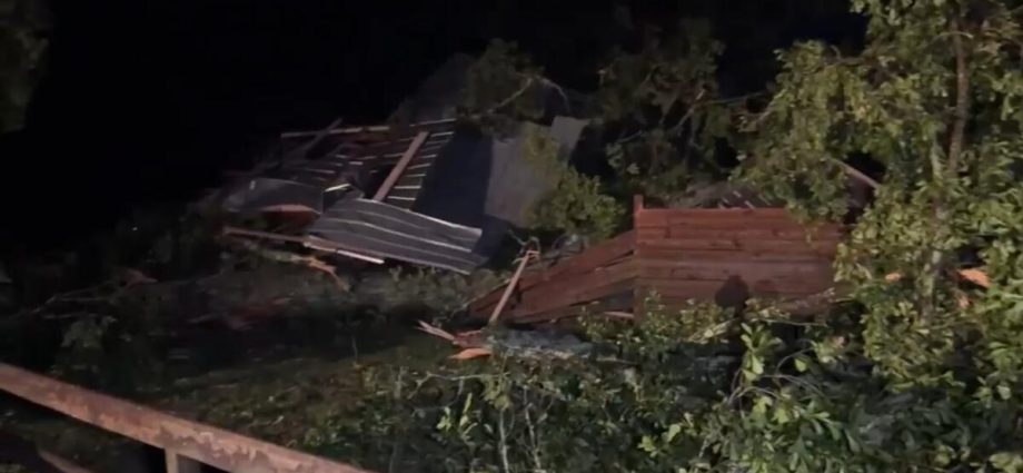 tornadoes-cut-across-mississippi-as-severe-storms-damage-500-homes