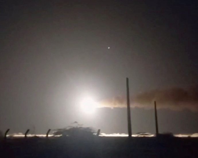 us,-iran-clash-in-hormuz-as-war-escalates:-what-happened,-why-it-matters
