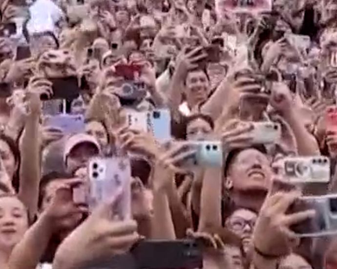 k-pop-supergroup-bts-greet-fans-in-mexico-city