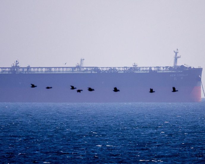ships-are-paying-millions-more-for-fuel-at-la,-long-beach-ports.-the-costs-won’t-stay-there