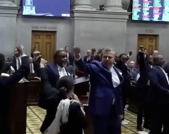 tennessee-lawmakers-approve-map-erasing-black-district