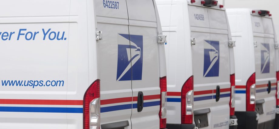justice-department-looks-to-overturn-usps-rule-that-bans-mailing-handguns