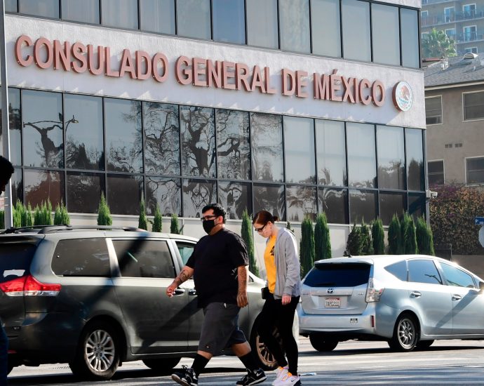 us-evaluates-mexican-consulates-after-unproven-far-right-allegations