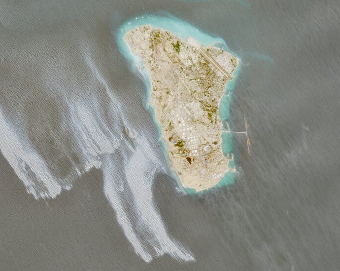 oil-slick-is-detected-off-kharg-island-in-the-persian-gulf