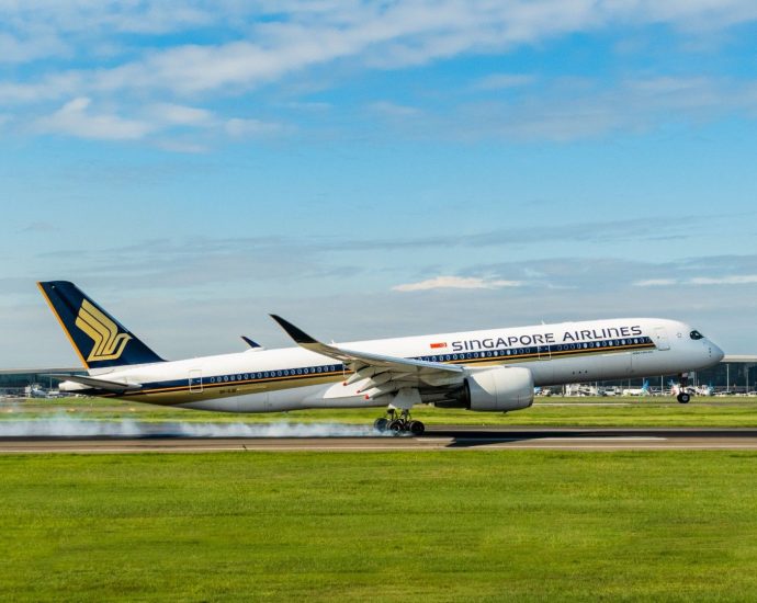 singapore-airlines-huge-growth:-record-128-weekly-flights-to-europe-for-2026