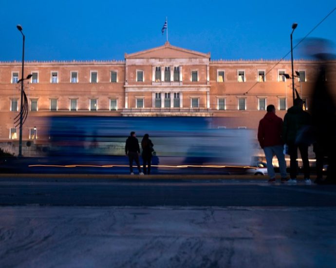 greece,-birthplace-of-democracy,-seeks-to-put-humanity-ahead-of-ai-in-updated-constitution