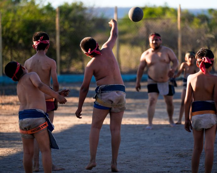 how-a-3,400-year-old-ballgame-survives-in-mexico-against-all-odds