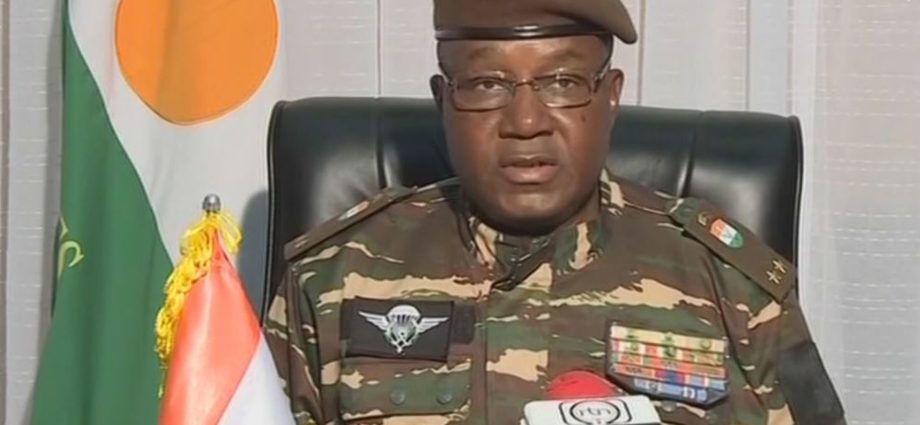 niger-suspends-nine-french-media-bodies:-watchdog-slams-‘abusive’-decision