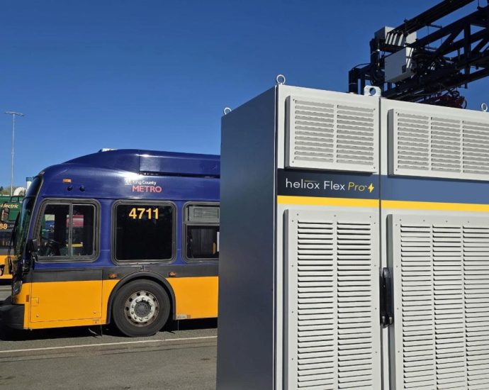 heliox-pilots-its-new-flex-pro-480-kw-dc-fast-ev-charger-with-king-county-metro