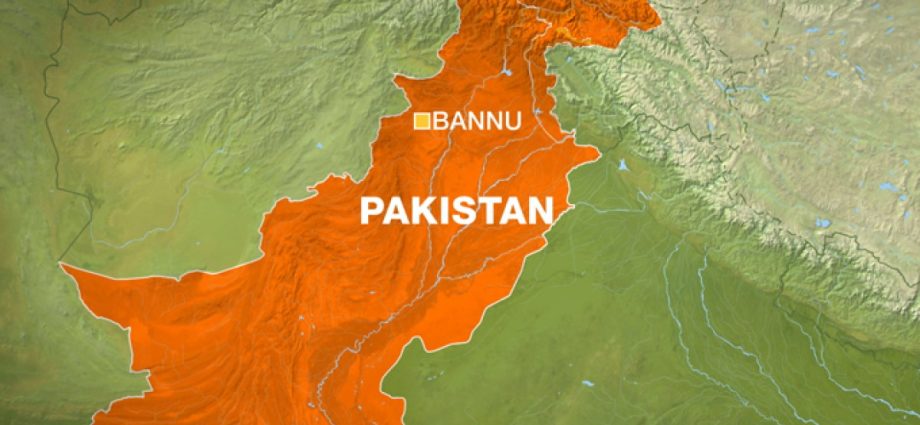three-police-officers-killed-in-car-bomb-attack-in-northwest-pakistan